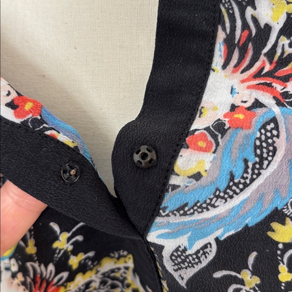 Twelfth Street by Cynthia Vincent 100% Silk Patterned Blouse SzS - Picture 5 of 10